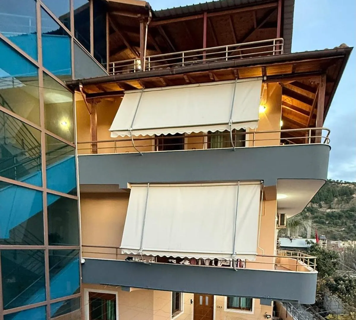 Suite Seastay Vlorë Albânia